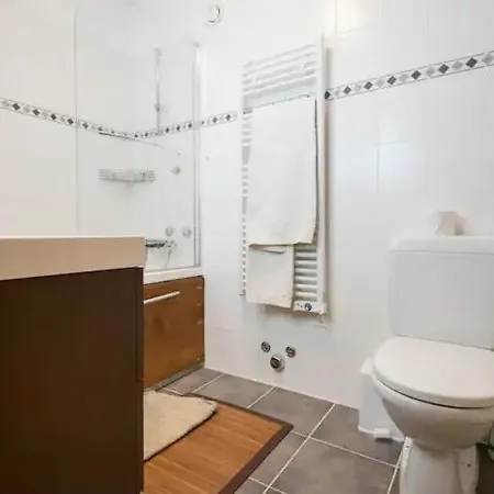 Magnifique A Montana Apartment